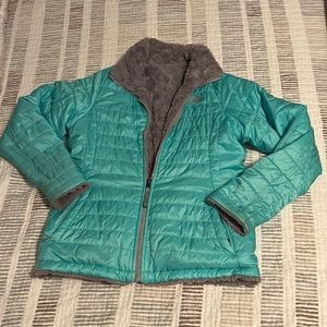 Girl’s Northface reversible light green/gray jacket. Girl’s XL, or women’s XS.